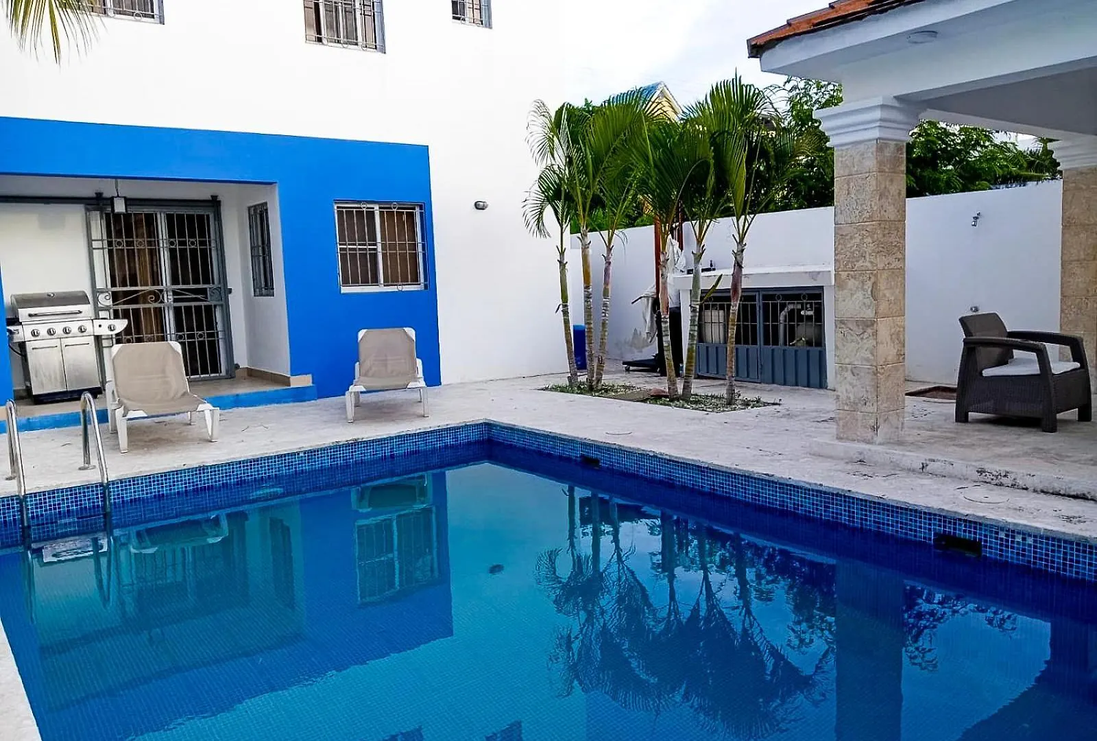 Paraiso Para Familias Y Amigos Piscina Bbq contacts
